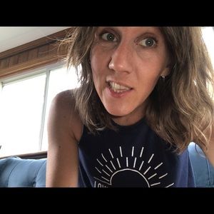 Meet your Posher, Alicia